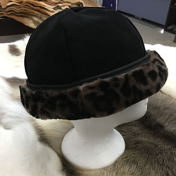 sheepskin hat black